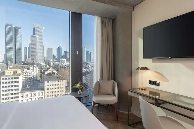 Superior Room, Skyline View