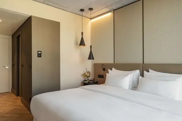 Superior Room, Skyline View