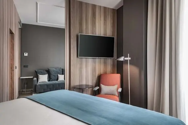 Junior Süit (Gran Via View | Extra Bed 3 Adults)