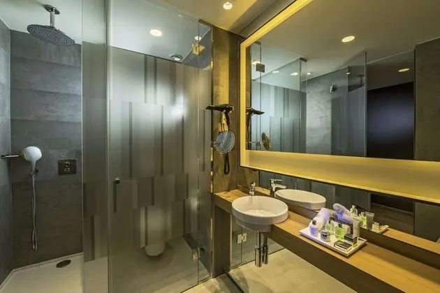 Superior Oda (With Views)