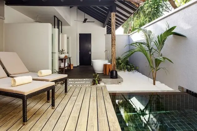 Villa (Beach with Private Pool)