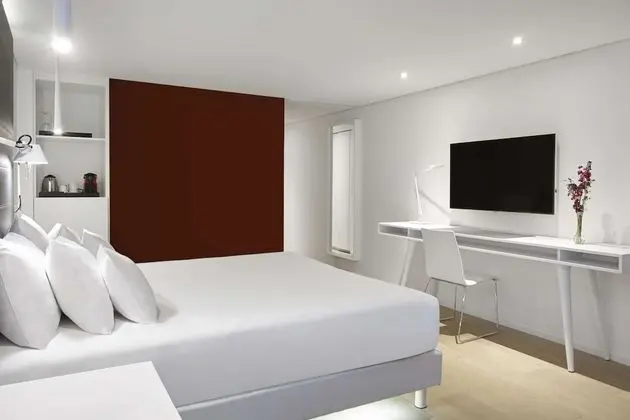 Premium Oda (2 Double Beds)