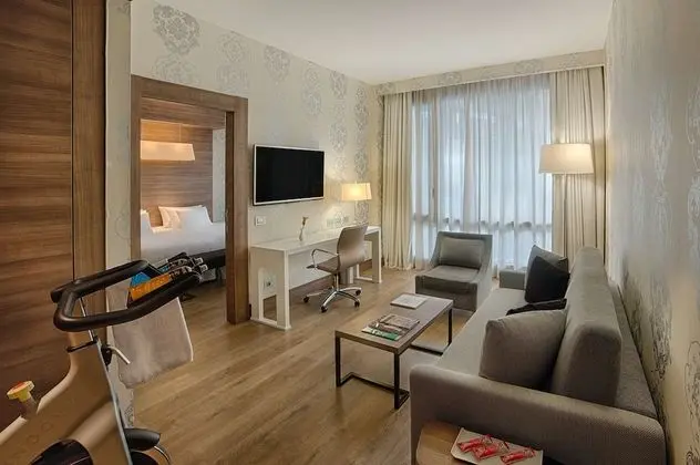 Junior Süit (Extra Bed 2 adults + 2 children)