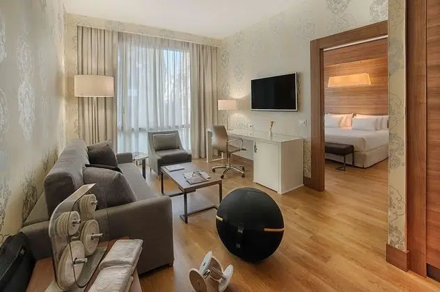 Junior Süit (Extra Bed 2 adults + 2 children)