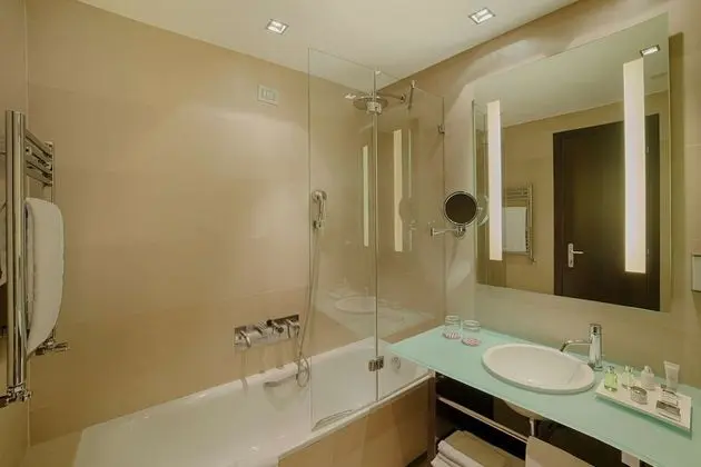 Junior Süit (Extra Bed 2 adults + 2 children)