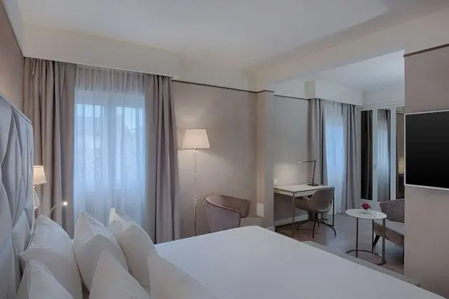 Junior Süit (Extra Bed 2 adults + 1 child)