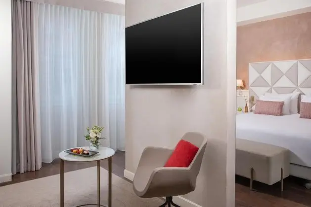 Junior Süit (Extra Bed 3 adults)