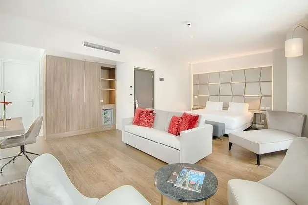 Junior Süit (Extra Bed 2 adults + 1 child)