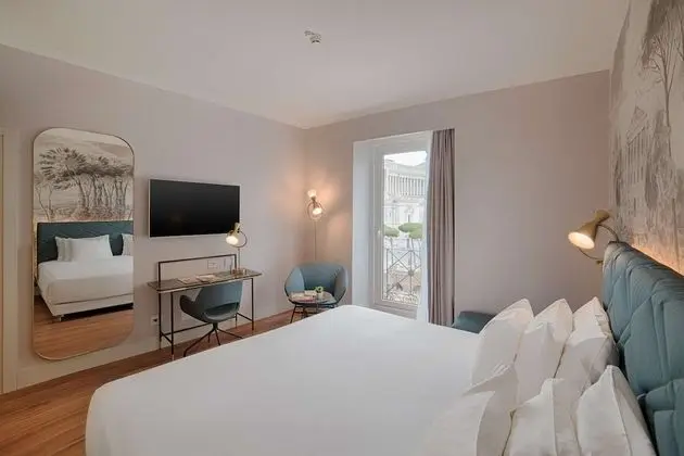 Superior Room with View