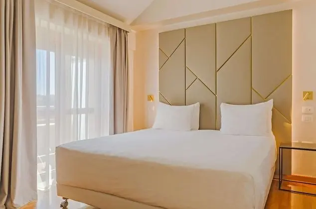 Junior Süit (Extra Bed 2 adults + 1 child)