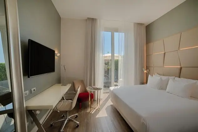 Premium Oda, Teras