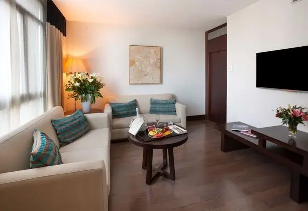 Junior Süit (Extra Bed 2 Adults + 1 Child)