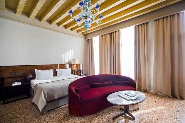 Junior Süit (Extra Bed 3 adults)