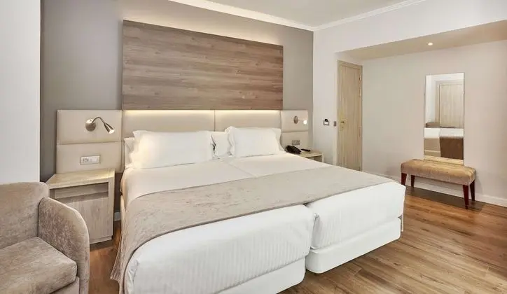 Standard Tek Büyük Yataklı Oda