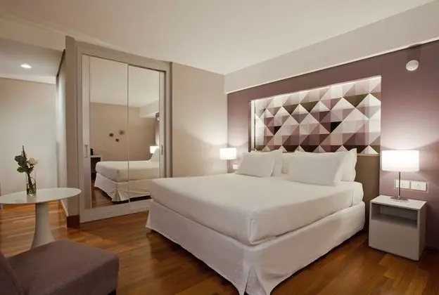 Business Tek Büyük Yataklı Oda, 1 Çift Kişilik Yatak, Balkon, Şehir Manzaralı