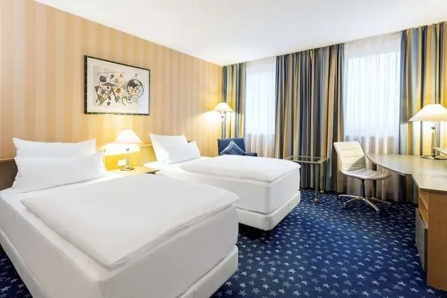 Standard Oda (Extra Bed 3 adults)