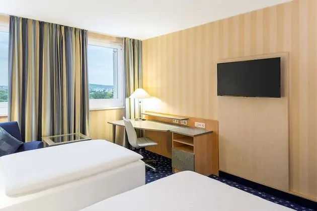 Standard Oda (Extra Bed 3 adults)