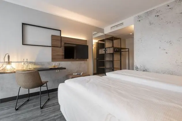 Tek Büyük Yataklı Oda (Feelgood)