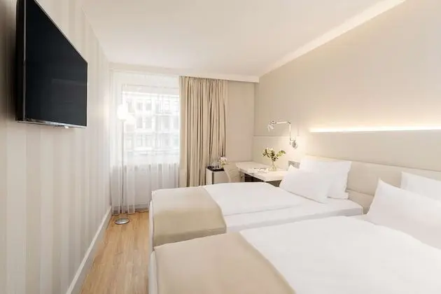 Superior Oda (Extra Large Extra Bed 2Ad + 1Ch)