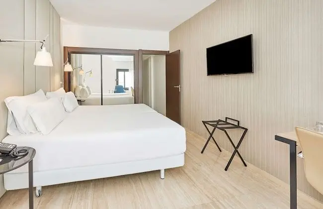 Standard room, view (extra bed 3 adults)