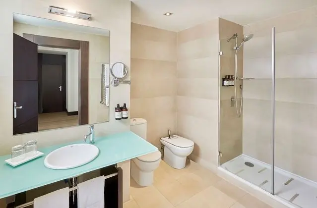 Superior Oda (Extra Bed 2 Adults + 1 Child)