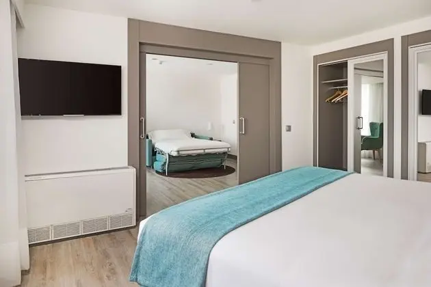 Family Oda (2 Adults + 2 Children)