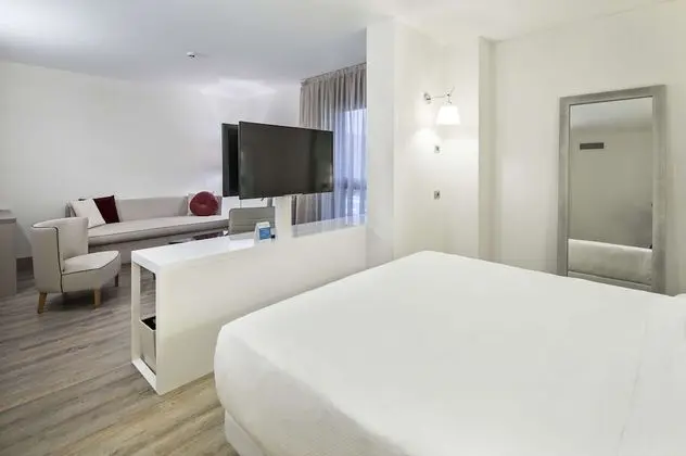 Junior Süit (Extra Bed 4 adults)