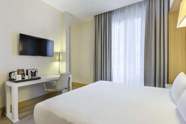 Junior Süit (Extra Bed 2 adults + 1 child)