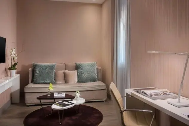 Junior Süit (Extra Bed 2 adults + 1 child)