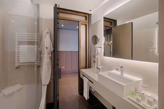 Junior Süit (VIP Floor, Extra Bed 3 adults)