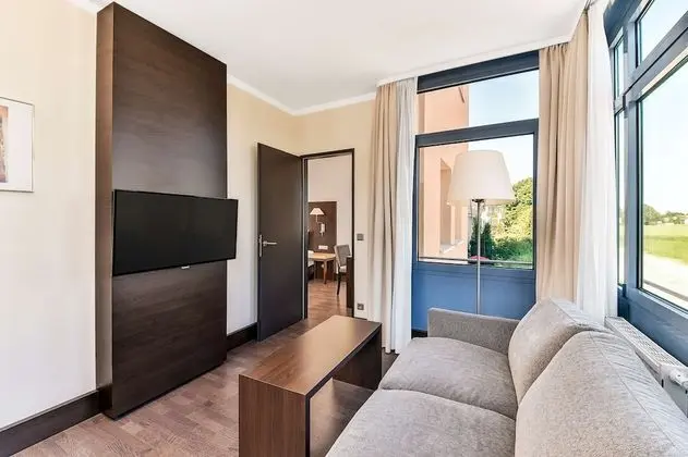 Junior Süit (NewStyle ExtraBed 2adults+1child)