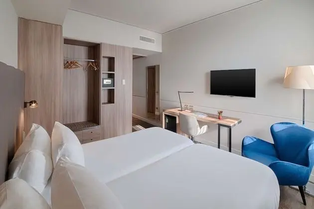 Family Oda (Adjoining Room, extra bed 5 Adults)