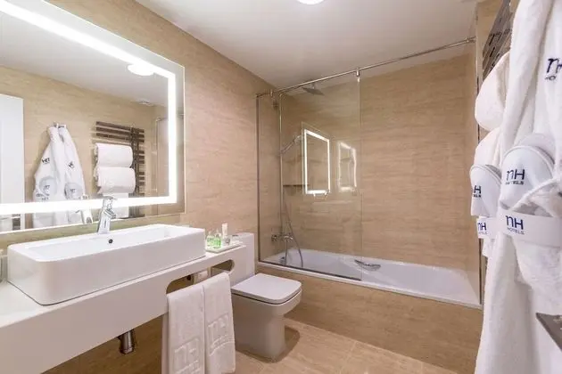 Junior Süit (Extra Bed 2 adults + 1 child)