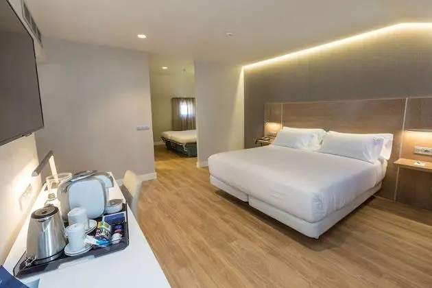 Junior Süit (Extra Bed 2 adults + 2 children)