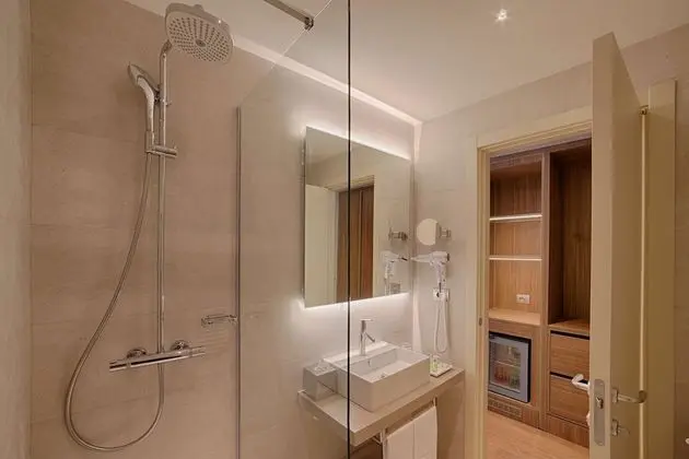 Family Oda (Adjoining Room, extra bed 3AD+2CH)