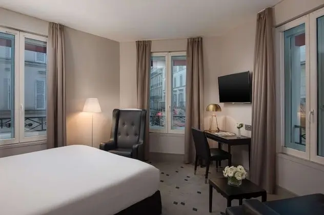 Junior Süit (Extra Bed 2 Adults + 1 Child)