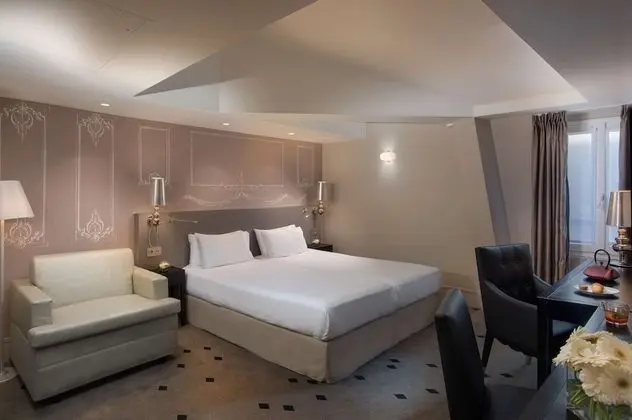 Junior Süit (Extra Bed 3 Adults)