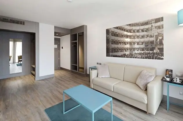 Junior Süit (Extra Bed 3 adults)