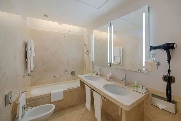 Family Oda (Adjoining Room 4 Adults)