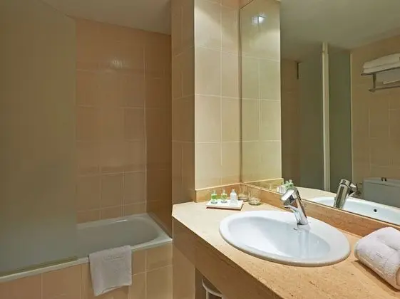 Family Oda (Adjoining Room, extra bed 4AD+1CH)