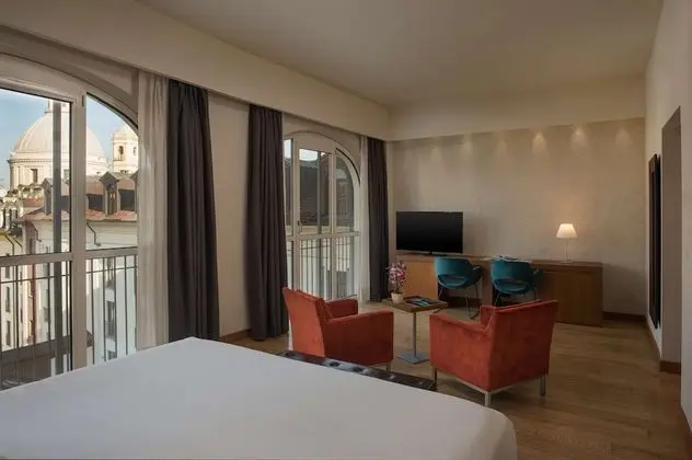 Junior Süit (Extra Bed 3 adults)