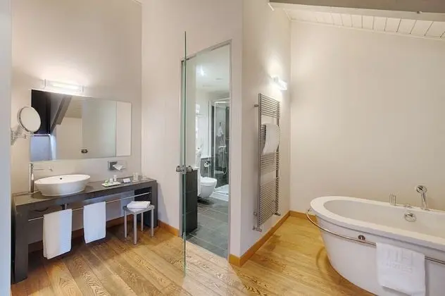Junior Süit (Extra Bed 3 adults)