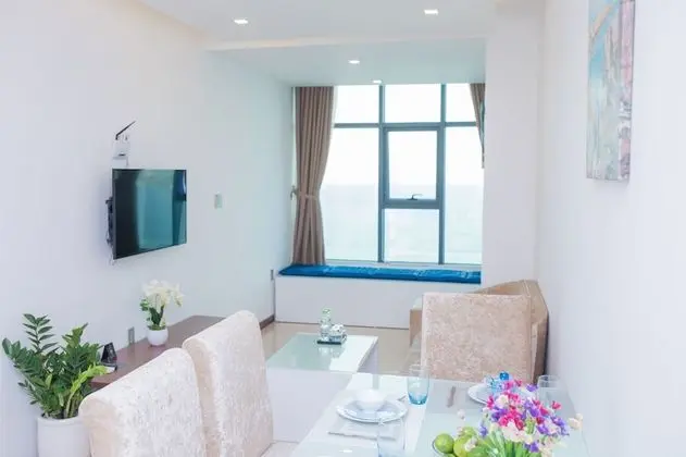 Connected Apartment with sea view