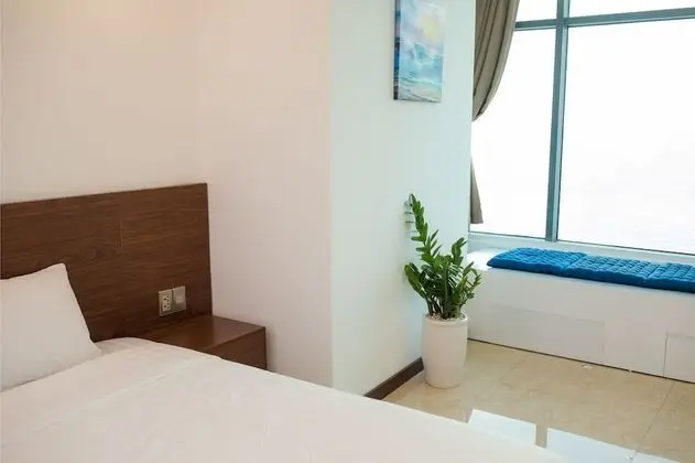 Connected Apartment with sea view