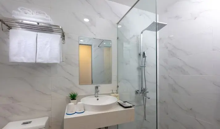 City Tek Büyük Yataklı Oda