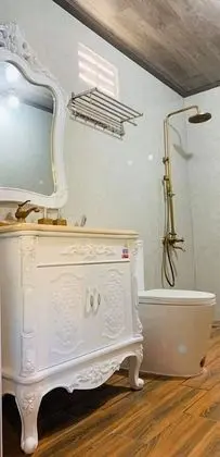 Stüdyo, Göl Manzaralı
