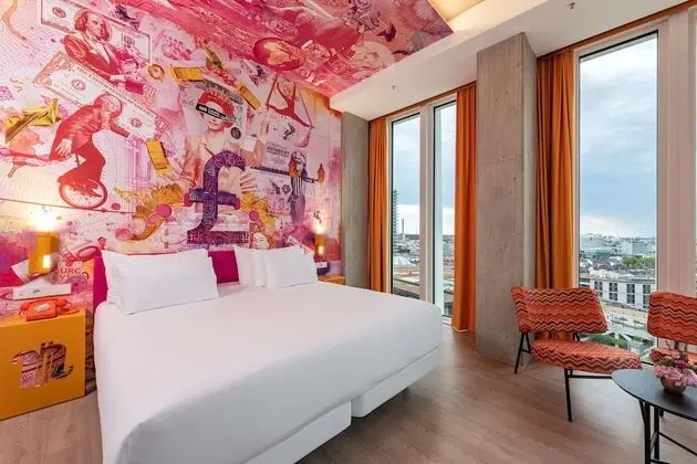 nhow Junior Suite + VIP Lounge