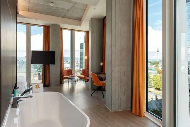 nhow Junior Suite + VIP Lounge