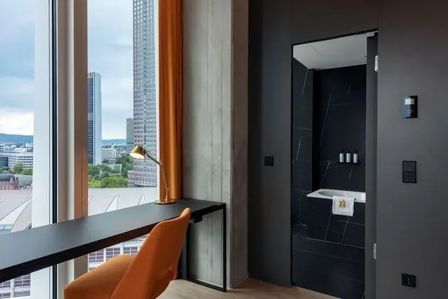 nhow Junior Suite + VIP Lounge