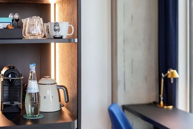 nhow Junior Suite + VIP Lounge
